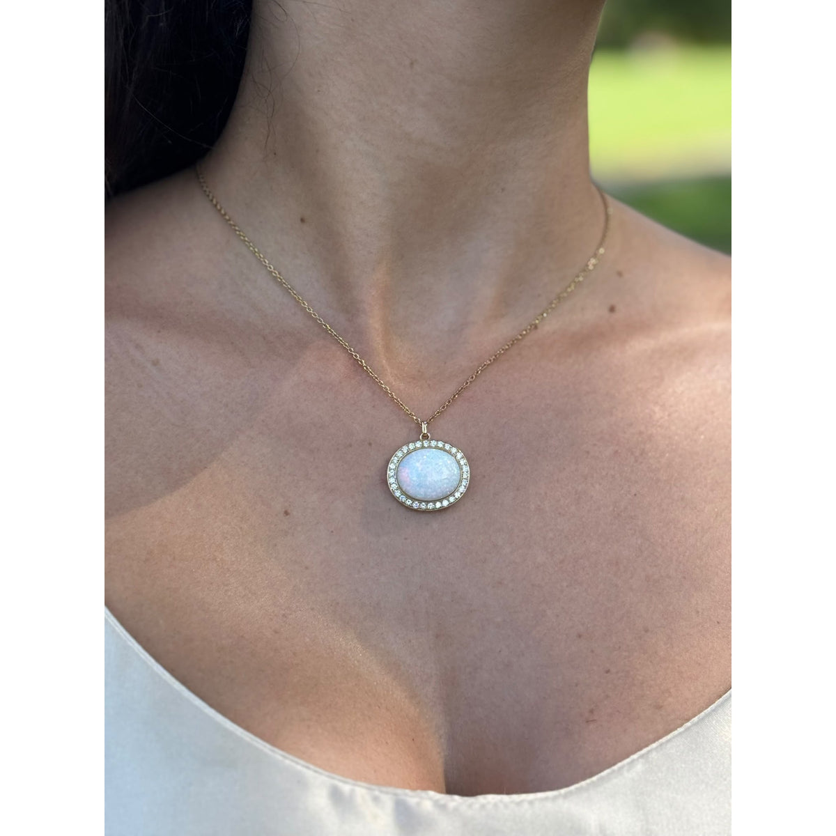 AURA - Opale diamants or jaune collier