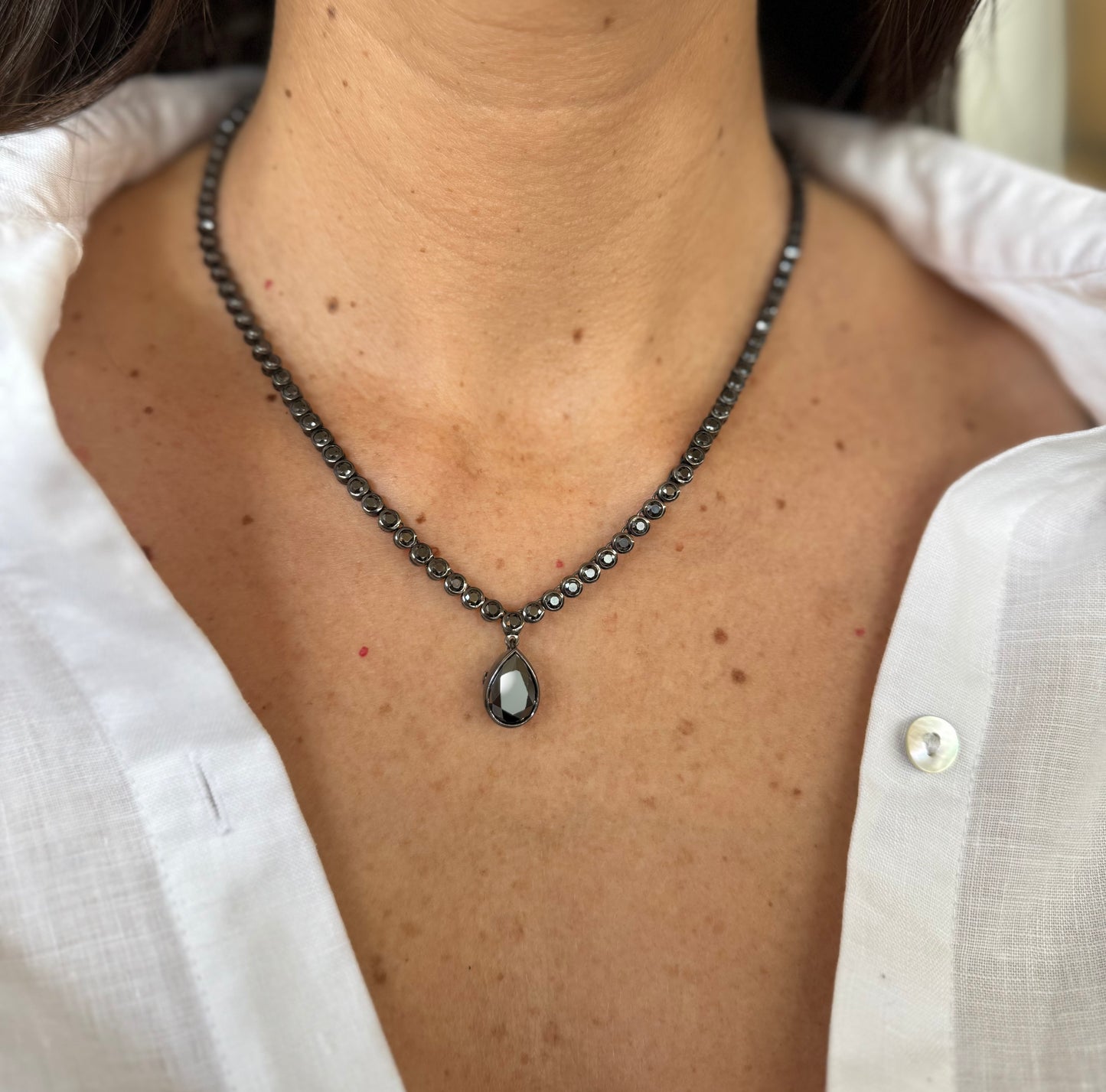 UMBRA - TENNIS RONDE SHAPE PENDENTIF POIRE AMOVIBLE